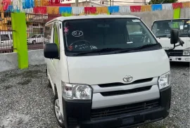 2018 Toyota hiace newly imported