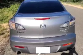  Mazda Axela 2013 Negotiable
