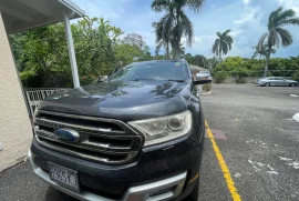 Secure YourJourney with a 2016 Ford Everest