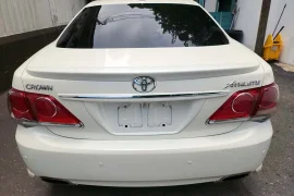 2013 Toyota Crown 